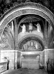 Мозаики в мавзолее Галлы Плациди. Равенна. Италия. Середина V в.